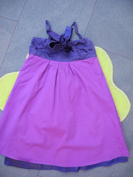 Šaty s mašlí, 104