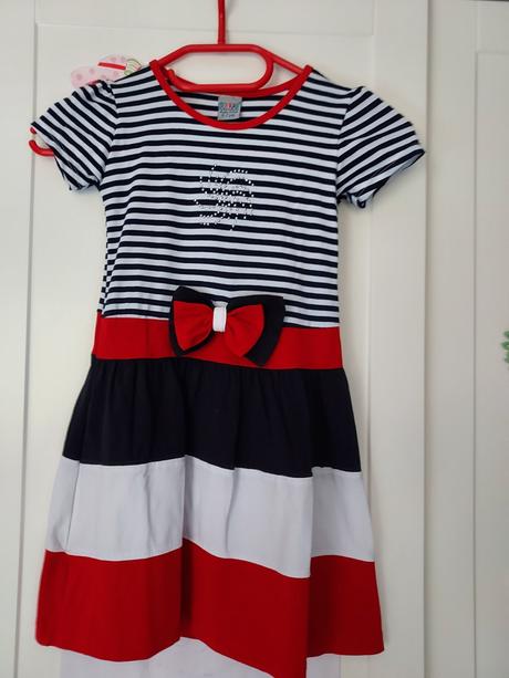 Šaty  nové, kids club,116