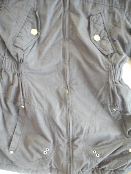 Bunda s kapucí, 158