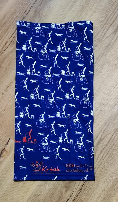 Tmavě modrý nákrčník, 