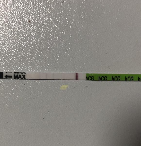 Je na těhotenském testu vidět slabý duch?