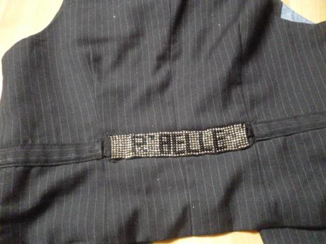 Krásná vesta vel. 8 l, 128