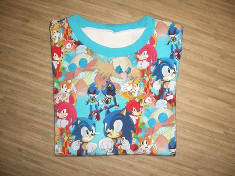 Nové pouze vyprané tričko sonic vel.140/146, 140