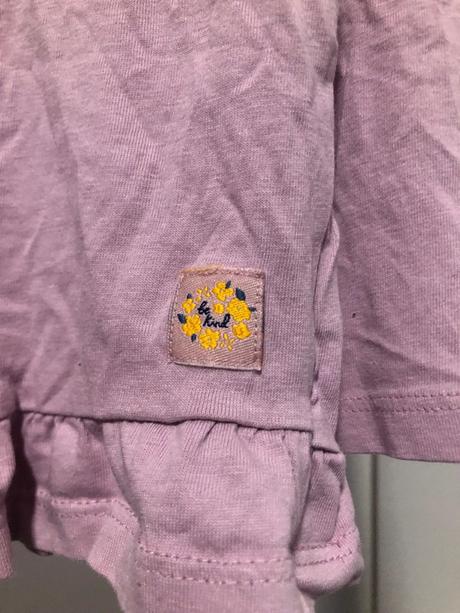 Fialková tunika s volánkem, 110