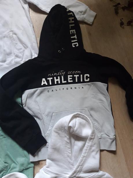 4x mikina mikča i jednotlivě 146/152, 146