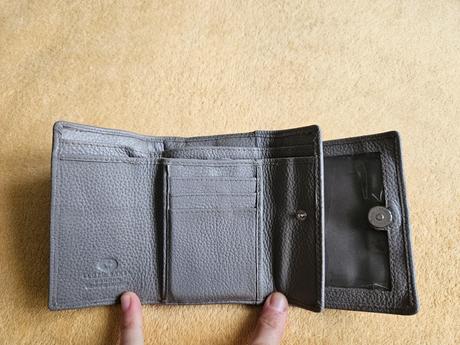 Béžová nude šedá peněženka lloyd baker genuine,