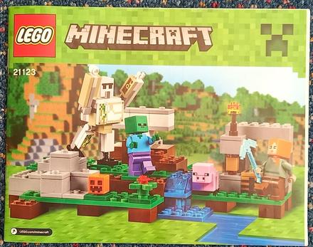 Lego minecraft 21123 - the iron golem.,