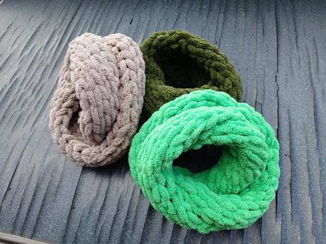 Měkký pletený nákrčník puffy (barva na přání), 