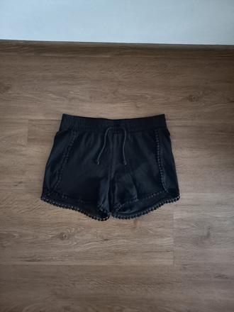 Černé kraťasy s peckami na lemech, pepco,164