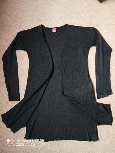 Cardigan zn."y.f.k." vel."128", 128