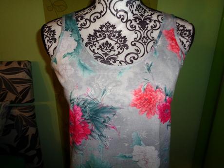 Luxusní letní květovaný top, atmosphere,40