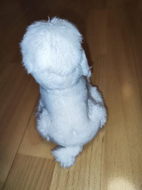 Plyšový bílý pes, 