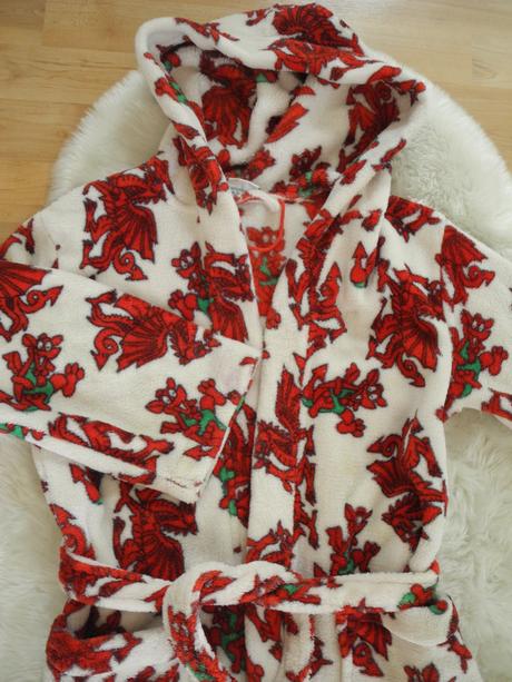 Plyšový župan, 140