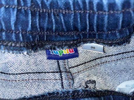 Tmavě modré jemné rifle, lupilu,98