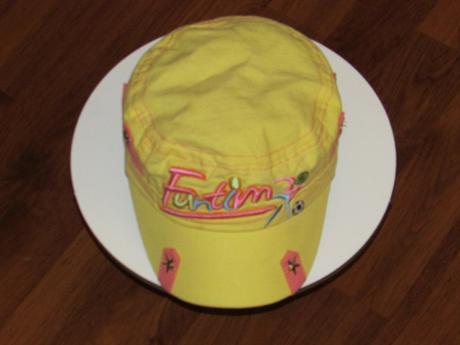 Kšiltovka žlutá, 104