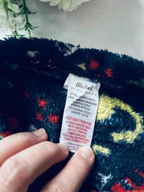 Ob/ pyžamo fleecové - v.6/7 let, primark,122