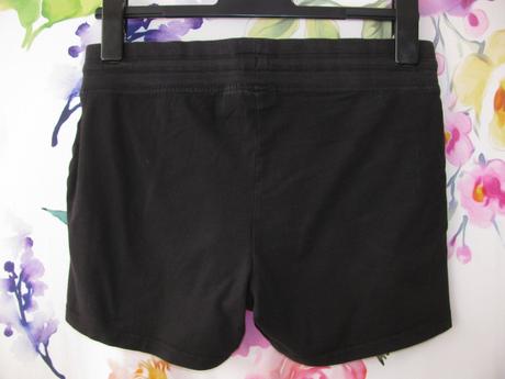 Bavlněné pružné černé šortky,teplákovina, esmara,m
