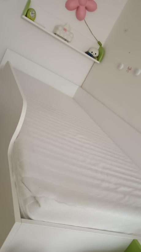 Postel jednolůžko včetně matrace a roštu, šířka (cm): 90,délka (cm): 200