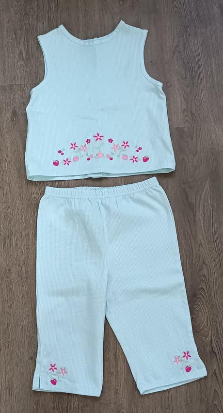 Retro letní souprava-top+kraťasy s výšivkou,v.119, 116