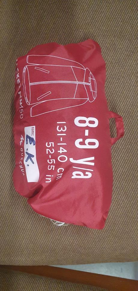 Nepromokavá bunda, decathlon,128