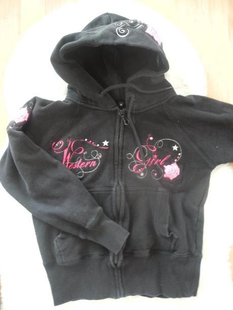 Mikina s kapucí, 152