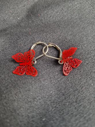 Dívčí náušnice s motýlkem,