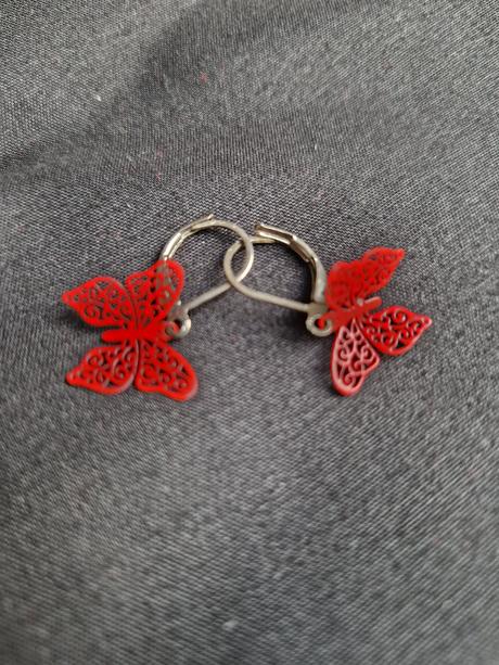 Dívčí náušnice s motýlkem, 