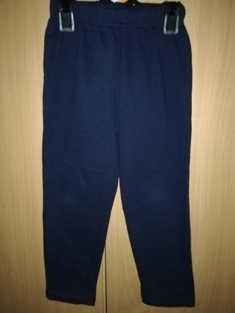Tmavě modré tepláky vel.110, 110