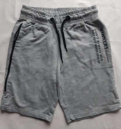 Kraťasy vel. 134, 134