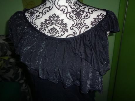 Krásný černostříbrný volánový top, dorothy perkins,40