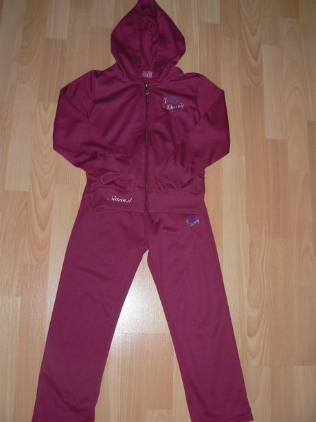 Tepláková souprava, 122