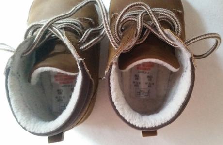 Dětské capáčky, vel.6-12měs., f&f,19