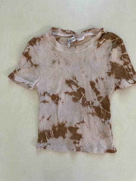 Dvojice crop topů, vel xs, divide a ff, xs