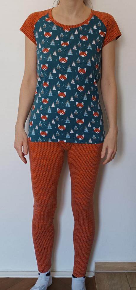 Komplet ručně šité origo bavlněné triko a legíny, m