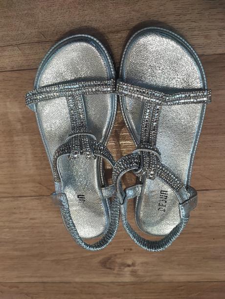Stříbrné sandálky, 37