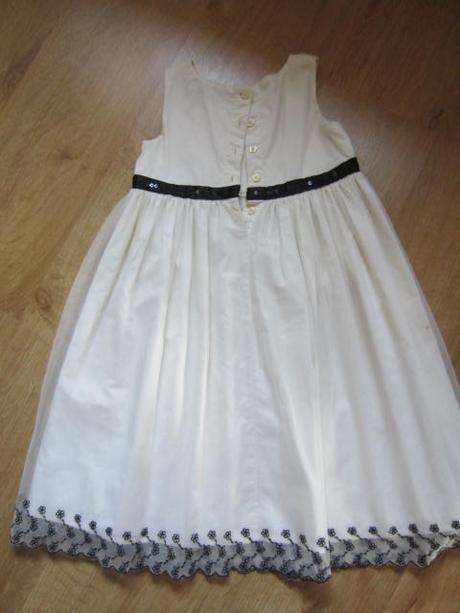 Sváteční šaty s flitrama, marks & spencer,104