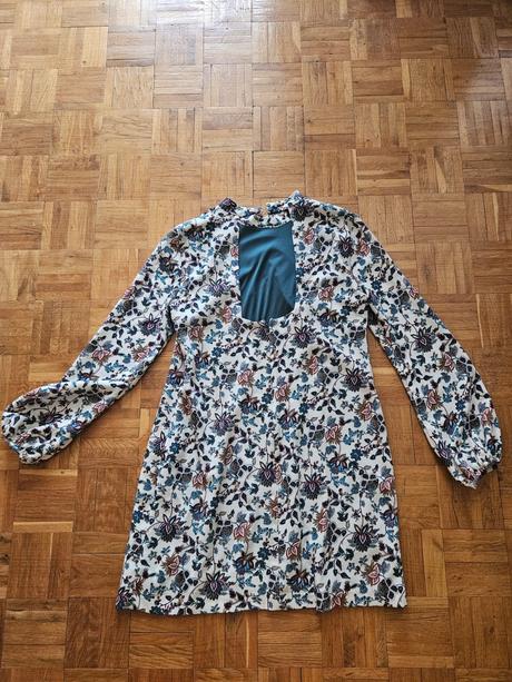 Letní šaty s výstřihem na zádech, zara,38