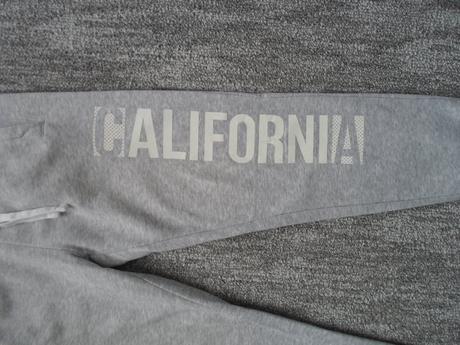 Šedé tepláky, 146