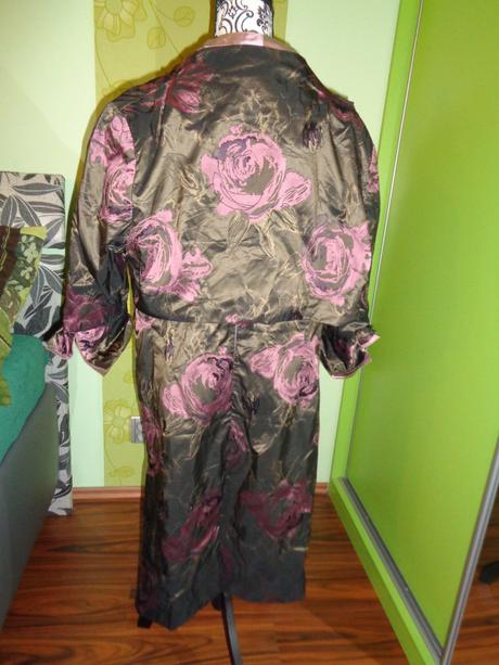 Luxusní šaty s růžemi - s bolerkem 48/50, 48