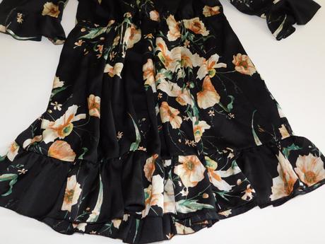 Dámské lehké šaty, 56