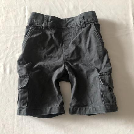 Vel. 98 šedé plátěné šortky, 98