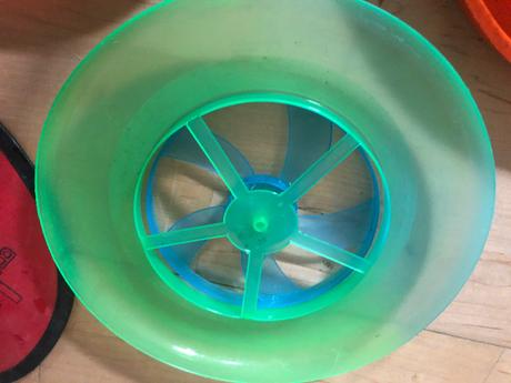 5 kusu létající talíř, 