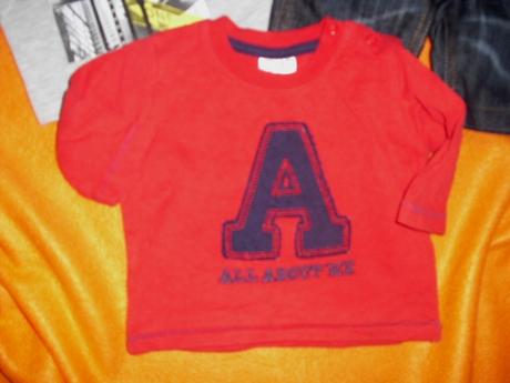 Luxusní podšité rifle a dvě trička, 50–62