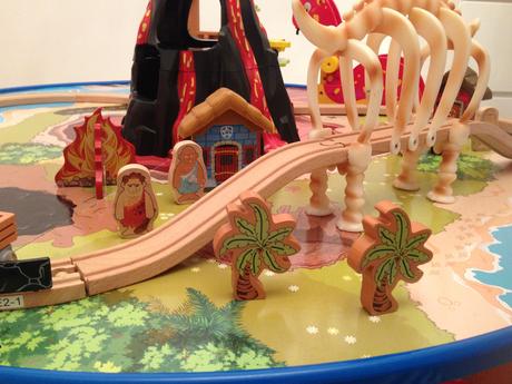 Kidkraft vláčkodráha se stolem - dinosauři, 