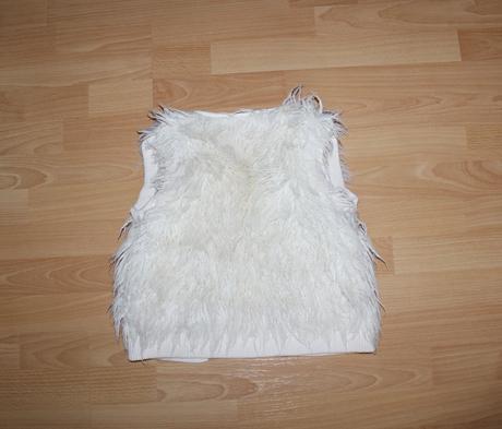 Chlupatá vesta, tu,128