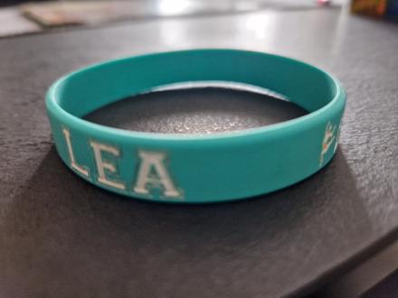 Náramek youtuberka lea,