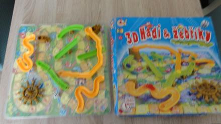 Dětská hra 3d hadi a žebříky, 