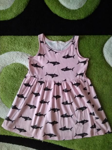Šaty se žraloky zn."h&m" vel."98-104", h&m,98