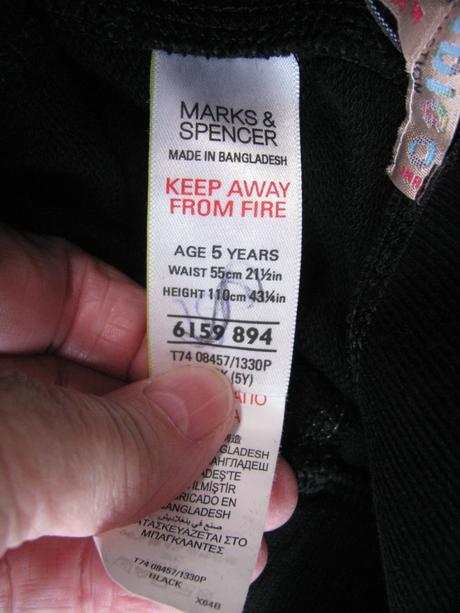 Černé bavlněné tepláky, marks & spencer,110