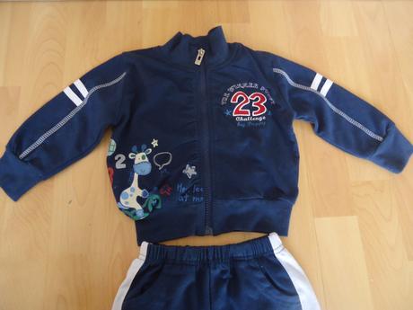 2 teplákové soupravy, 86